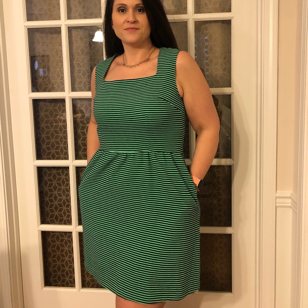 Comfy striped dress with pockets!!